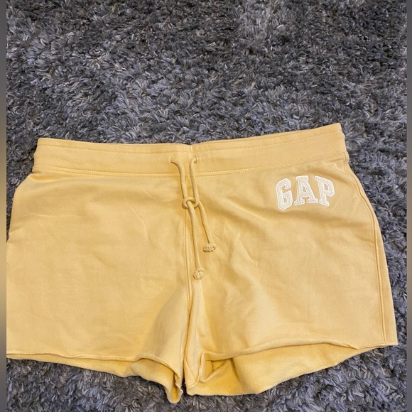 Gap women’s tank and drawstring shorts - Picture 4 of 5